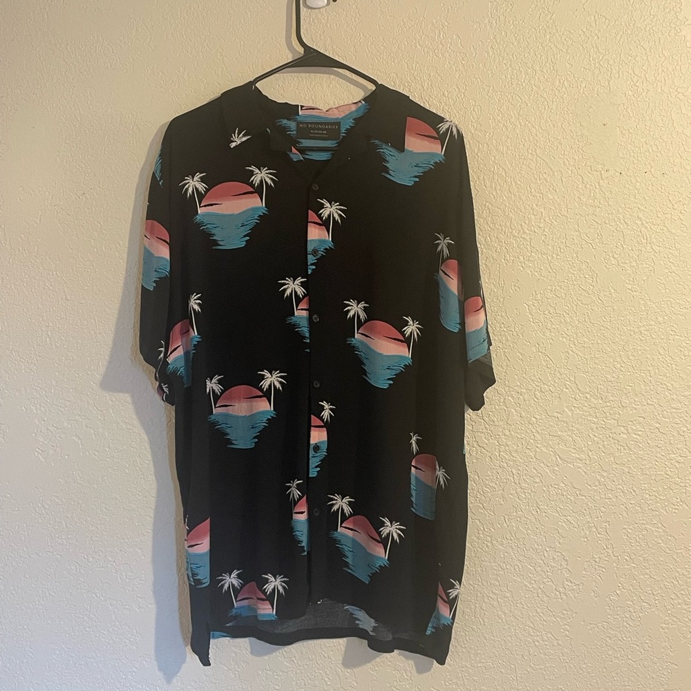 No Boundaries Mens Button Down Short Sleeve Shirt Men’s size XL